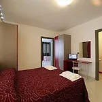Oda ve Kahvaltı Ag 4*